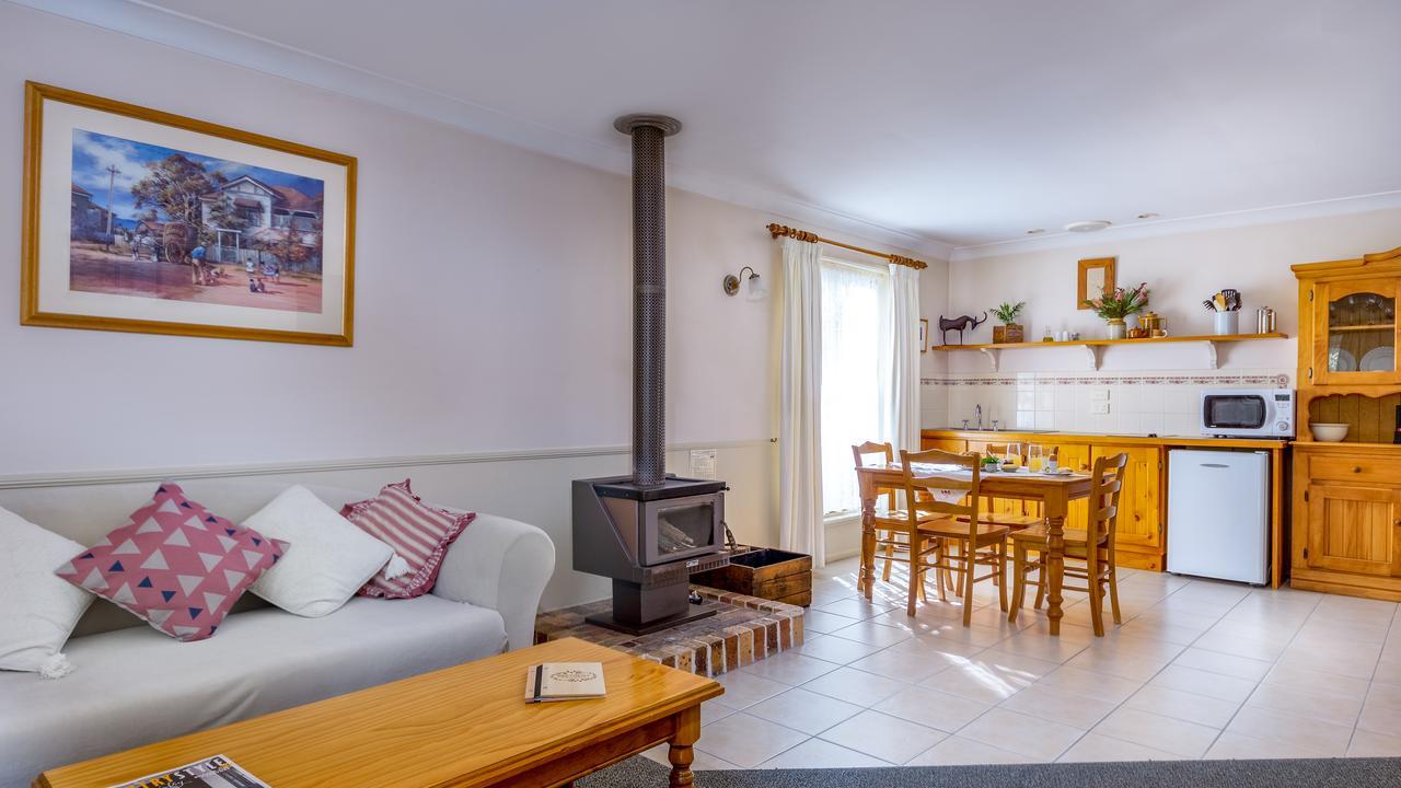 Honeysuckle Cottages Stanthorpe Bagian luar foto