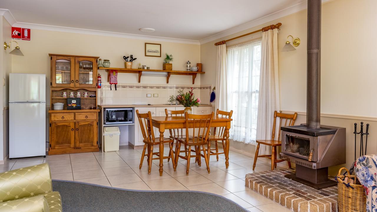 Honeysuckle Cottages Stanthorpe Bagian luar foto
