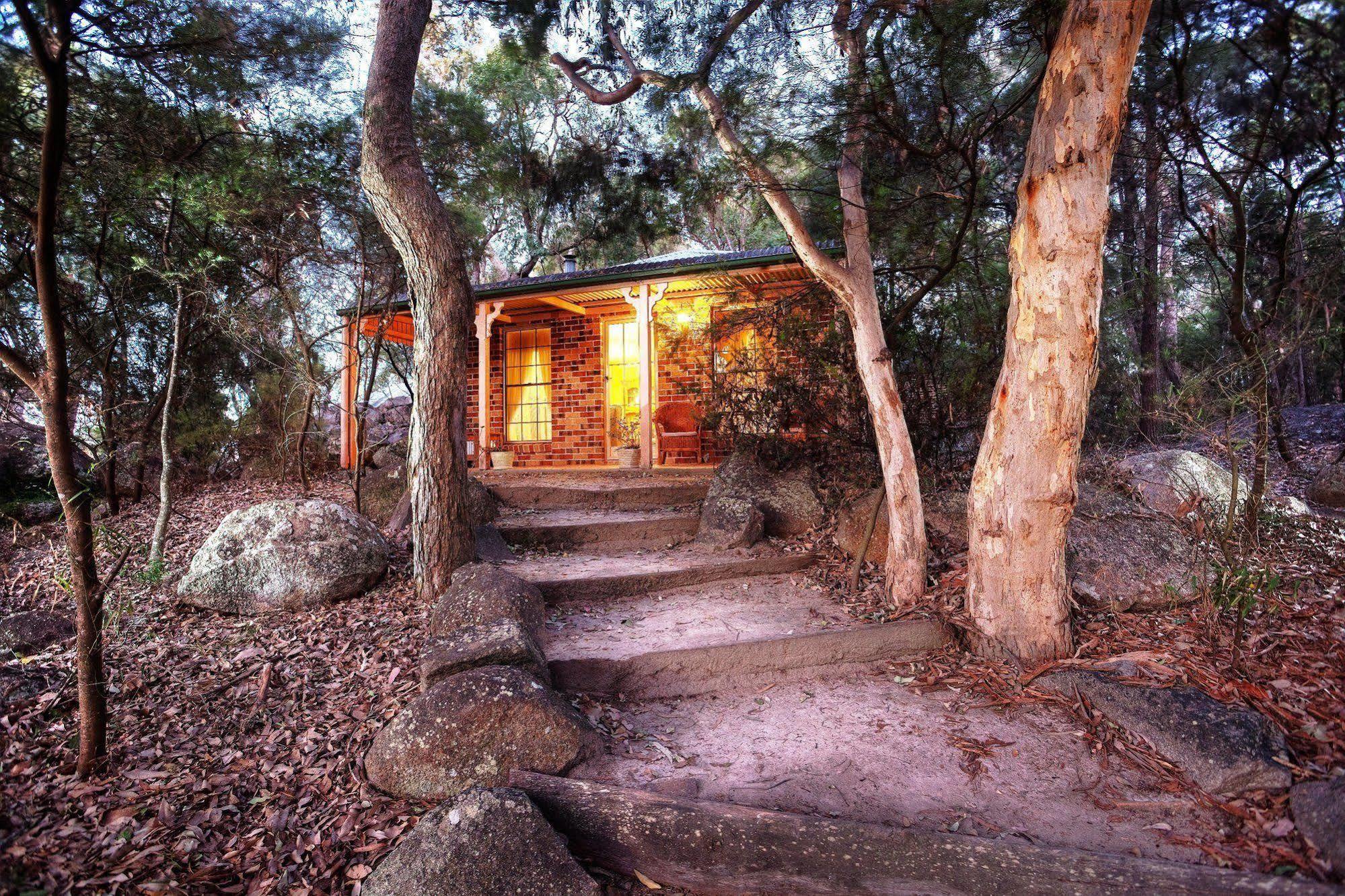 Honeysuckle Cottages Stanthorpe Bagian luar foto
